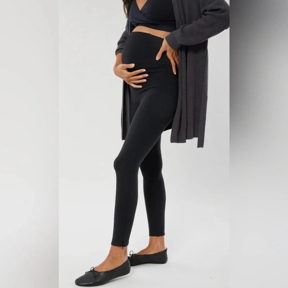Ingrid & Isabel Maternity Pants, Crossover Panel, Black, Size Medium, NEW - Picture 1 of 8